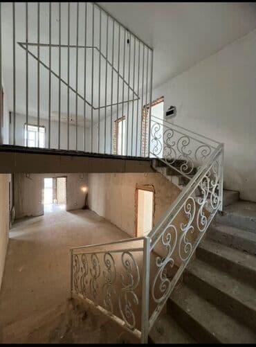 продаю дом нижней ала арча: Дом, 280 м², 8 комнат, Собственник, ПСО (под самоотделку) — 10