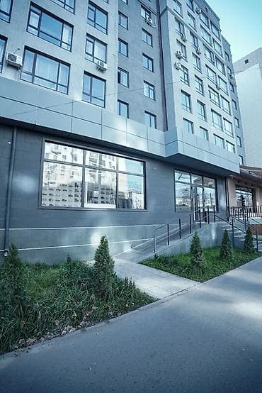 Магазин, В жилом доме, 80 м² Без оборудования, С ремонтом, Отдельный вход