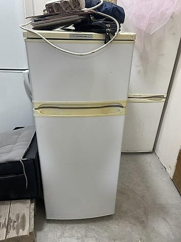 Компактный двухкамерный холодильник с верхней морозильной камерой — 2