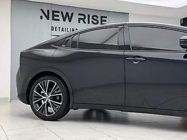 зарядка на приус: Toyota Prius: 2025 г., 2 л, Вариатор, Гибрид, Лифтбек — 4