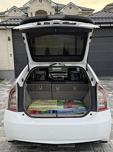 Транспорт: Toyota Prius: 2015 г., 1.8 л, Вариатор, Гибрид, Хэтчбэк — 9