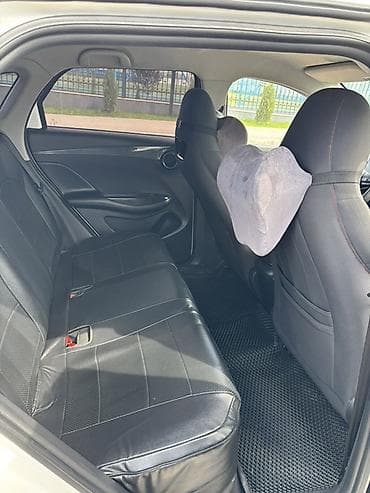 машина byd e2: BYD E2: 2025 г., 0.1 л, Автомат, Электромобиль, Кроссовер — 6