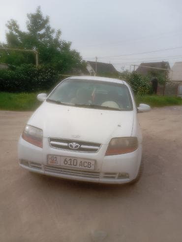 Daewoo Kalos: 2002 г., 1.5 л, Механика, Бензин, Седан