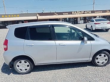 Honda Fit: 2002 г., 1.5 л, Автомат, Хэтчбэк