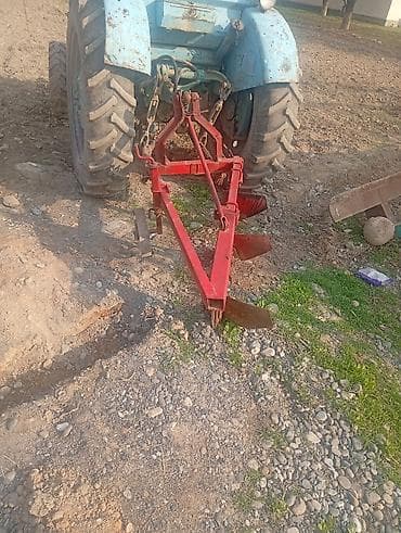 трактор т70: Трактор колесный, с кабиной, голубого цвета. Характеристики и — 5