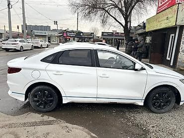 mini itx: BYD Qin: 2021 г., 3.5 л, Электромобиль, Седан — 4