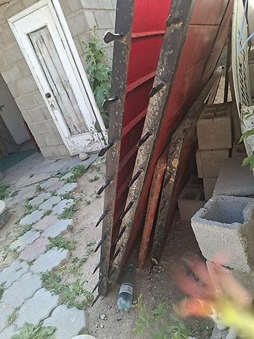 Металлические ворота из профлиста на каркасе - Конструкция: распашные