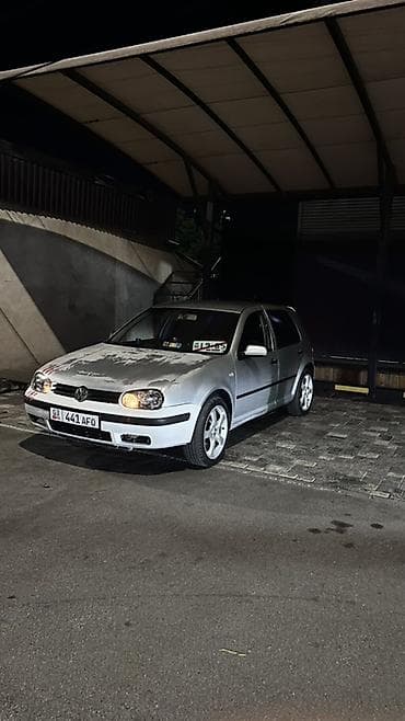 Продажа авто: Volkswagen Golf: 2002 г., 1.6 л, Механика, Бензин, Хэтчбэк — 3