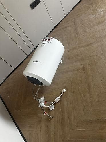 Накопительный водонагреватель Объем бака: 80 л, Ariston, Электрический, Предохранительный клапан, Металл, Новый