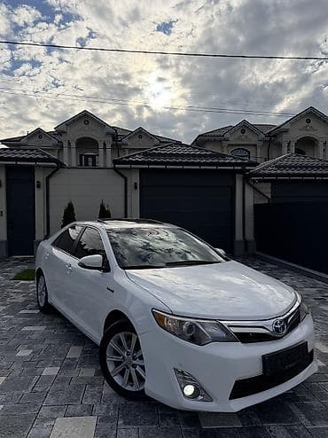 обмен: Toyota Camry: 2012 г., 2.5 л, Вариатор, Гибрид — 2