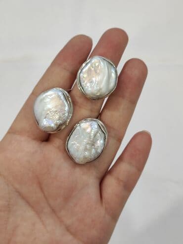 свадебные платья от производителя: Серебряный комплект Жемчуг Жемчуг не обработаны Размеры имеются — 1