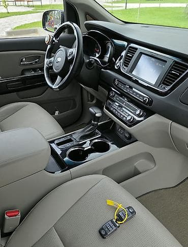 900: Kia Carnival: 2019 г., 2.2 л, Автомат, Дизель, Минивэн — 8