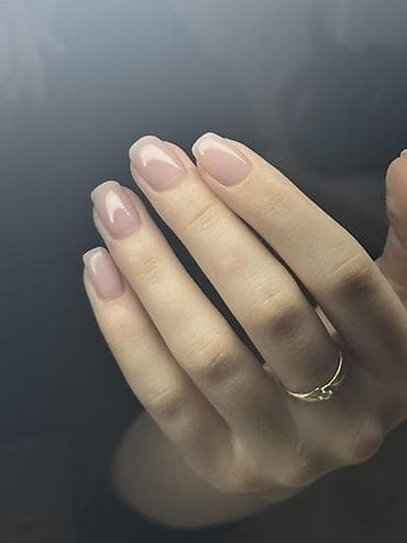 ф 10: Активно ищу работу Работала в салоне красоты в Москве год мои — 7