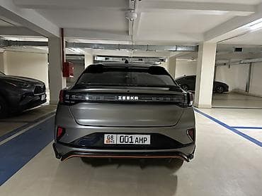 кибер трак: Geely : 2024 г., Электромобиль, Лифтбек — 5