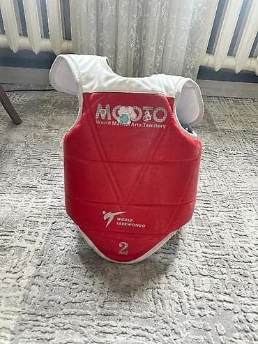 Спортивные сумки: Защитный жилет для тхэквондо MOOTO (World Taekwondo), двусторонний — 2