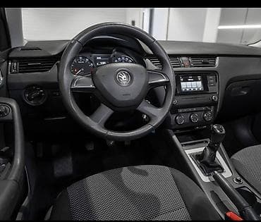 6: Skoda Octavia: 2017 г., 1.6 л, Механика, Бензин, Лифтбек — 8