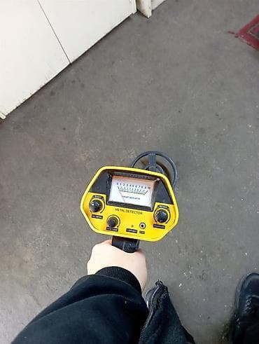 Металлоискатель с аналоговой шкалой Target Indicator - Панель