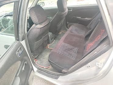 Унаа: Toyota Avensis: 2002 г., 2 л, Кол менен иштөөчү, Бензин, Универсал — 8