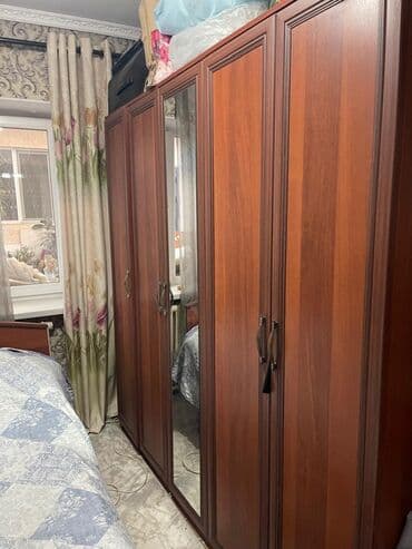 шкаф с тумбочкой: Кийим салуучу шкаф, Колдонулган, Түз — 1
