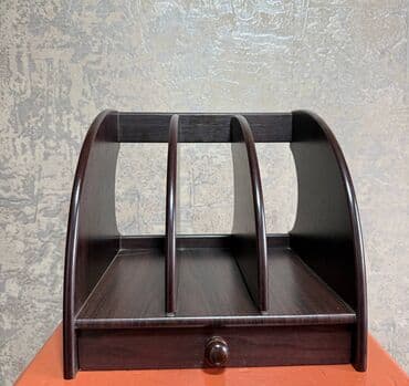 1. Разделитель для папок 2.Чехол для ноутбука. Ширина 28 см, длина 39 at lalafo.kg 1. Разделитель для папок 2.Чехол для ноутбука. Ширина 28 см, длина 39