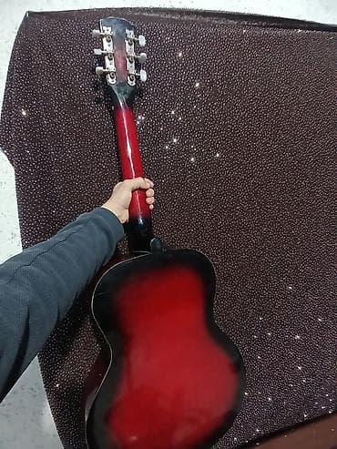 Акустическая гитара Parisian, 6‑струнная. - Формат корпуса