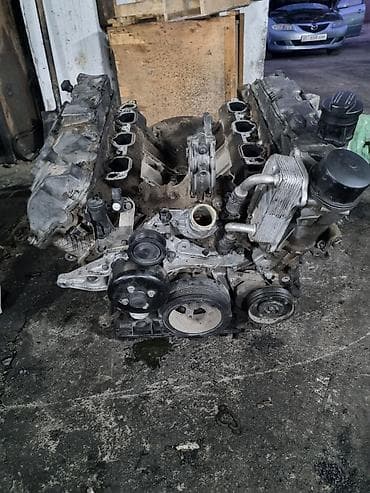 Автокосметика: Двигатель V‑образный (V6/V8) в сборе для легкового автомобиля — 1