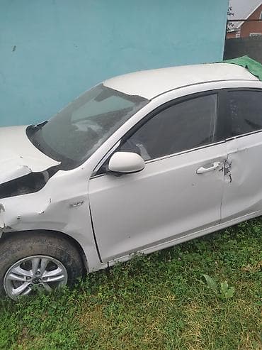 битую машину: Kia Forte: 2019 г., Седан — 2