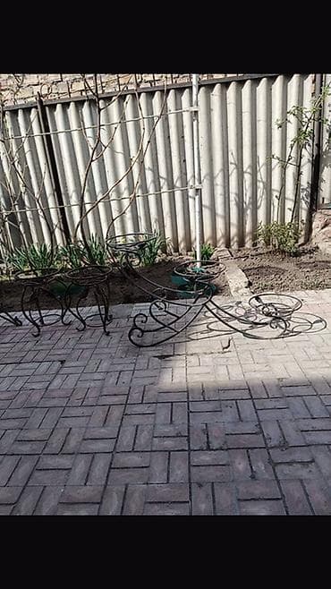 Полка, этажерка для цветов, Железо