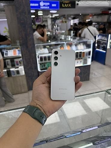 Техника и электроника: Samsung Galaxy S24, Б/у, 128 ГБ, цвет - Белый, 1 SIM, 2 SIM, eSIM — 1