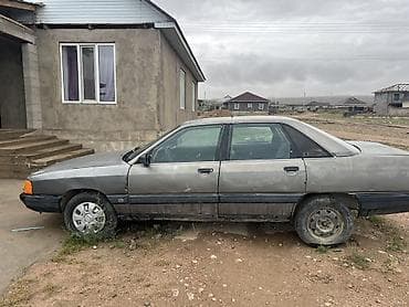 продаю очень срочно: Audi 100: 1988 г., Седан — 3