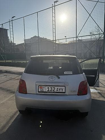 Toyota Ist: 2003 г., 1.3 л, Автомат, Бензин, Хэтчбэк