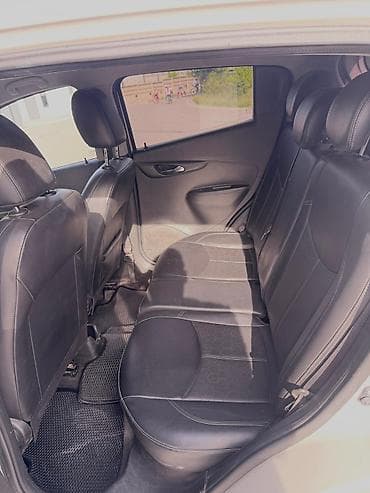 шевро: Chevrolet Spark: 2017 г., 1 л, Вариатор, Бензин, Хэтчбэк — 9