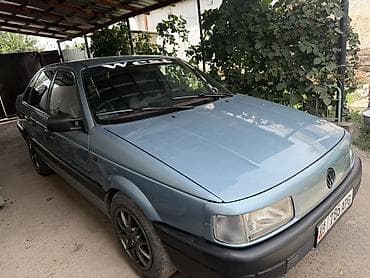 Унаа: Volkswagen Passat: 1990 г., Кол менен иштөөчү, Бензин, Хетчбек — 2