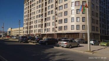 сдаю 2 комнатную квартиру на долгий срок: 🏢 Сдаётся торгово-офисное помещение! 📍 Молдокулова, первая линия 📐 90 — 1