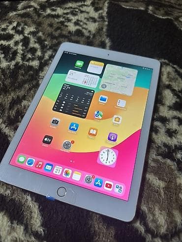 Планшет, Apple, память 128 ГБ, 9" - 10", Wi-Fi, Б/у, Классический цвет - Золотой