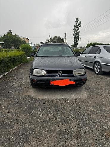 Унаа: Volkswagen Golf: 1993 г., 1.8 л, Кол менен иштөөчү, Бензин, Хетчбек — 4