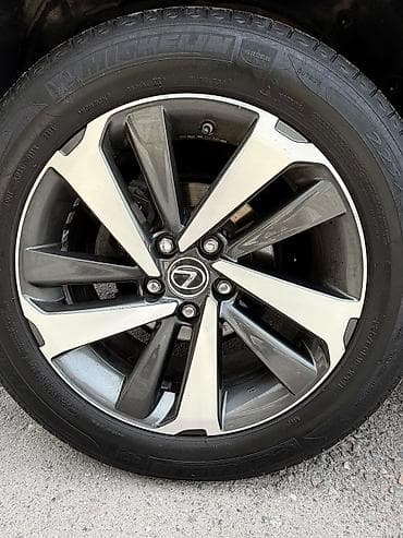 rexston khan: Lexus NX: 2018 г., 2.5 л, Вариатор, Гибрид, Кроссовер — 8
