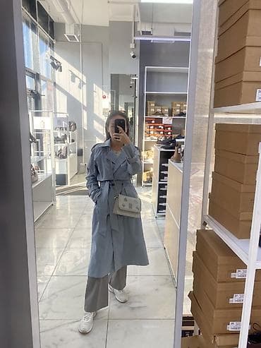 Блузки: Женский тренч-плащ, классический силуэт. - Цвет — 1