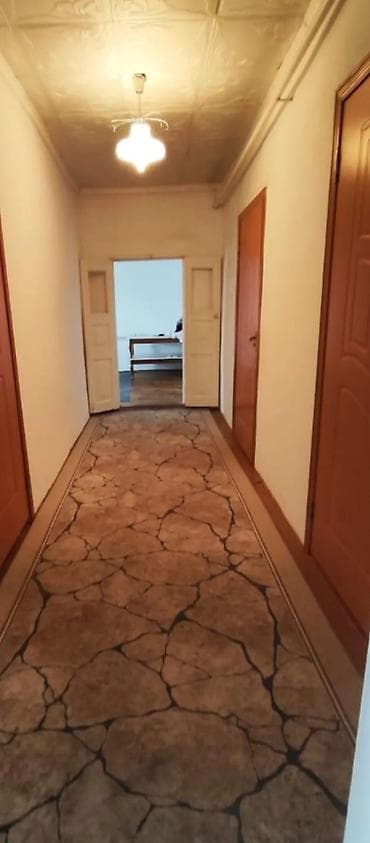 обмен квартиры на частный дом: 60 м², 3 комнаты, Забор, огорожен — 3