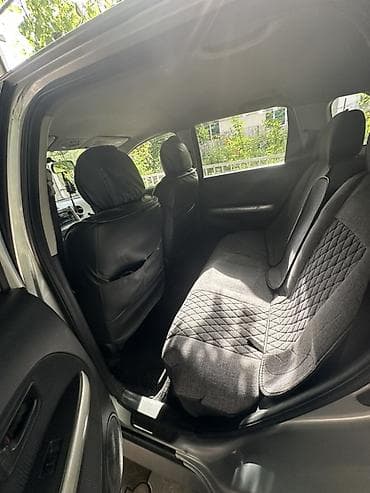 ist: Toyota Ist: 2002 г., 1.3 л, Автомат, Бензин, Хэтчбэк — 6