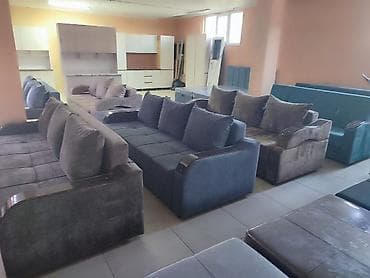 sofa bed: Диваны прямые с мягкими подлокотниками и большими подушками - Тип — 2