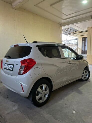 рено тешка: Chevrolet Spark: 2018 г., Автомат, Бензин, Хэтчбэк — 1