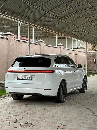 ford expedition: Lixiang L7: 2024 г., 1.5 л, Гибрид, Кроссовер — 3