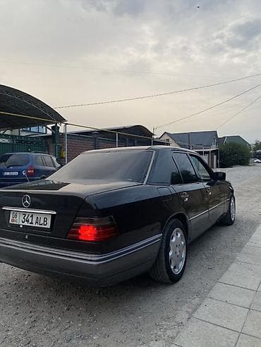 merc 180: Mercedes-Benz W124: 1994 г., 2.2 л, Механика, Бензин, Седан — 4