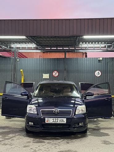 Toyota Avensis: 2003 г., 1.8 л, Автомат, Бензин, Седан