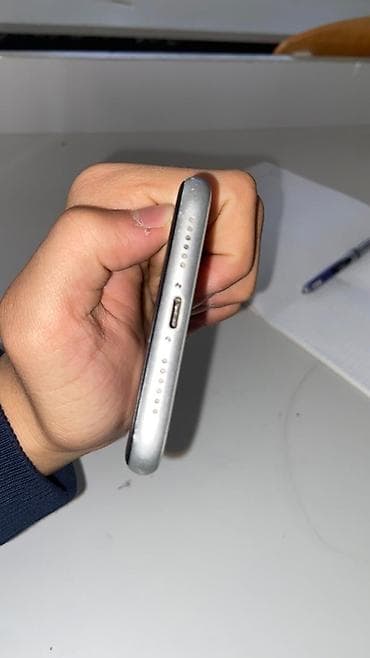 galaxy j5: IPhone Xr, Б/у, 128 ГБ, Белый, 80 % — 3