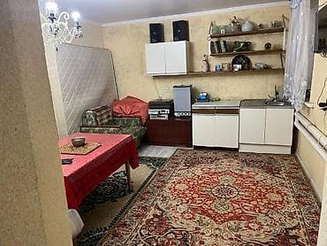 дом в селе пригородный: Дом находится город Балыкчы. Заезжай и живи. Есть септик. Рядом с — 5