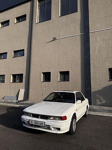 Mitsubishi Galant: 1989 г., 2 л, Механика, Бензин, Седан