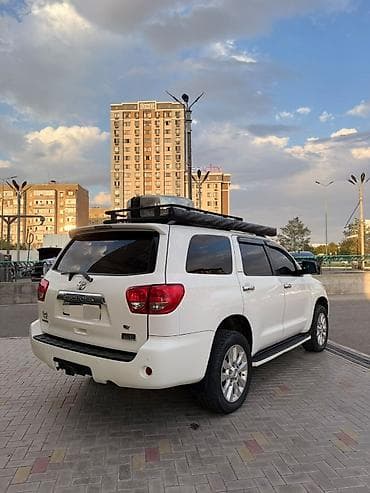 багажник ист: Toyota Sequoia: 2008 г., 5.7 л, Автомат, Газ, Внедорожник — 4