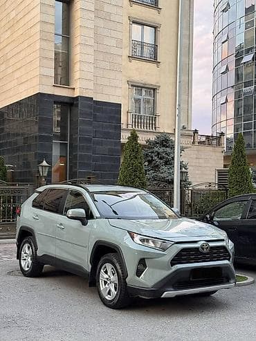 Toyota RAV4: 2020 г., 2.5 л, Автомат, Бензин, Кроссовер at lalafo.kg Toyota RAV4: 2020 г., 2.5 л, Автомат, Бензин, Кроссовер